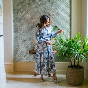 Long Sleeve Maxi Dress Abstract Print Gray